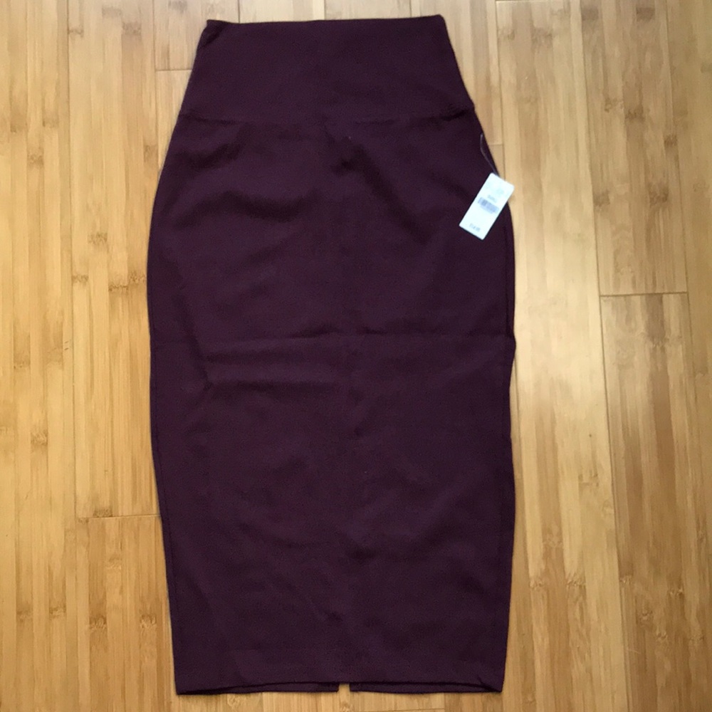 TAGS ON PENCIL SKIRT